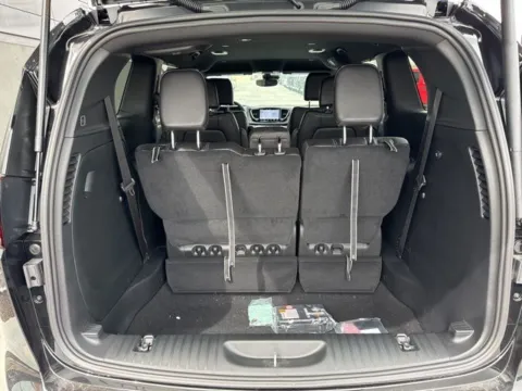 More photos of 2026 Chrysler Pacifica Select at Airport Chrysler Dodge Jeep Ram, MO