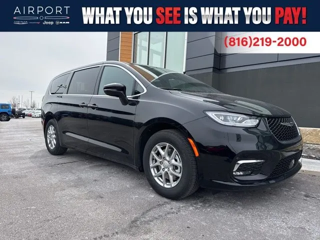 Black 2026 Chrysler Pacifica Select for sale in Platte City, MO