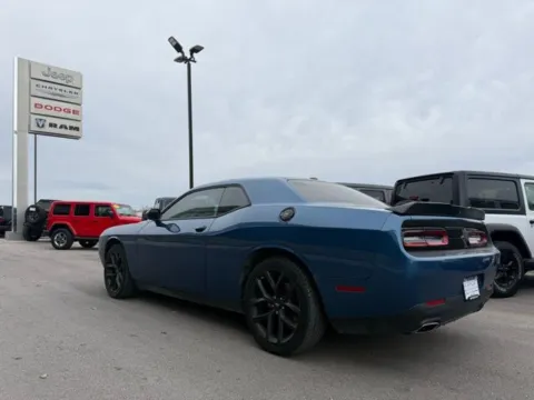 More photos of 2022 Dodge Challenger SXT at Airport Chrysler Dodge Jeep Ram, MO