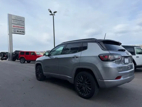 More photos of 2022 Jeep Compass High Altitude at Airport Chrysler Dodge Jeep Ram, MO