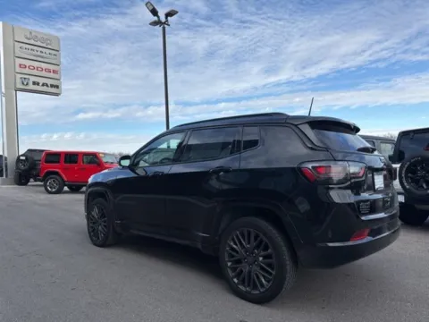 More photos of 2022 Jeep Compass Limited at Airport Chrysler Dodge Jeep Ram, MO