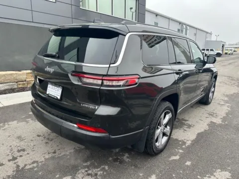 More photos of 2022 Jeep Grand Cherokee L Limited at Airport Chrysler Dodge Jeep Ram, MO