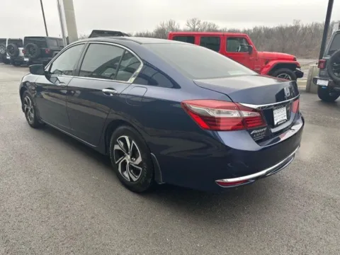 More photos of 2017 Honda Accord LX at Airport Chrysler Dodge Jeep Ram, MO
