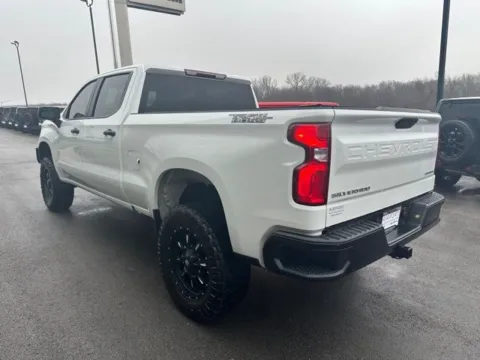 More photos of 2022 Chevrolet Silverado 1500 LTD Custom Trail Boss at Airport Chrysler Dodge Jeep Ram, MO