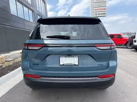 More photos of 2026 Jeep Grand Cherokee Limited at Airport Chrysler Dodge Jeep Ram, MO