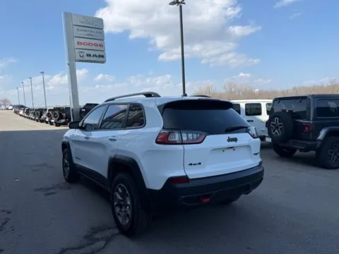 More photos of 2021 Jeep Cherokee Trailhawk at Airport Chrysler Dodge Jeep Ram, MO