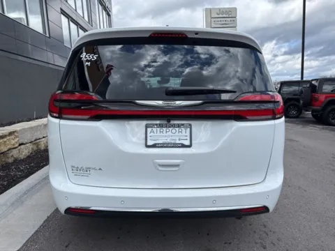 More photos of 2026 Chrysler Pacifica Select at Airport Chrysler Dodge Jeep Ram, MO