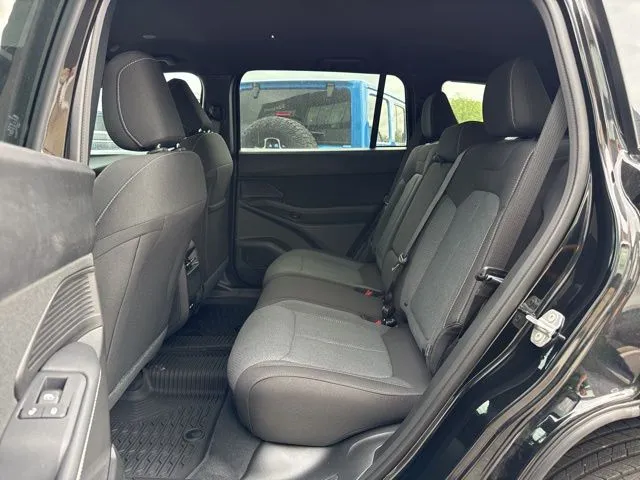 2026 Jeep Cherokee Laredo - Photo 12
