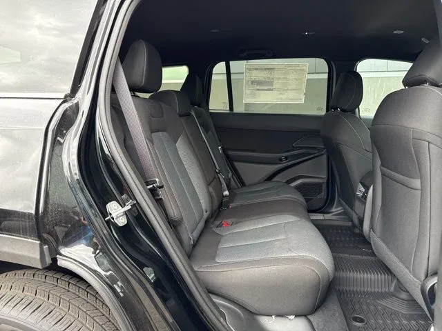 2026 Jeep Cherokee Laredo - Photo 11