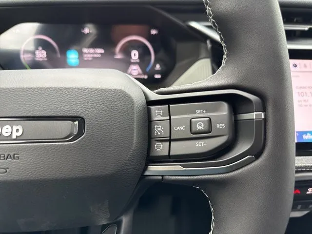2026 Jeep Cherokee Laredo - Photo 19