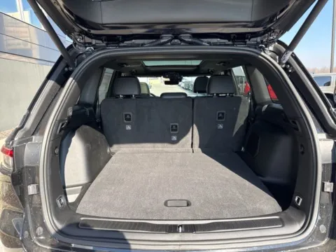 More photos of 2026 Jeep Grand Cherokee Limited at Airport Chrysler Dodge Jeep Ram, MO