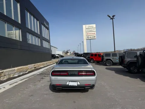 More photos of 2020 Dodge Challenger SXT at Airport Chrysler Dodge Jeep Ram, MO