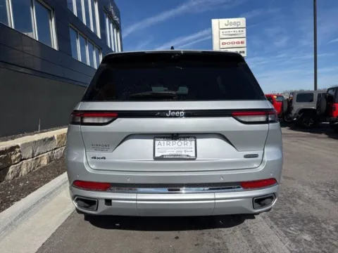 More photos of 2023 Jeep Grand Cherokee Overland at Airport Chrysler Dodge Jeep Ram, MO