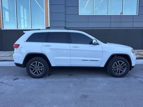 Photos of 2021 Jeep Grand Cherokee Limited for sale in Platte City, MO at Airport Chrysler Dodge Jeep Ram
