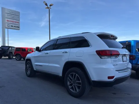More photos of 2021 Jeep Grand Cherokee Limited at Airport Chrysler Dodge Jeep Ram, MO