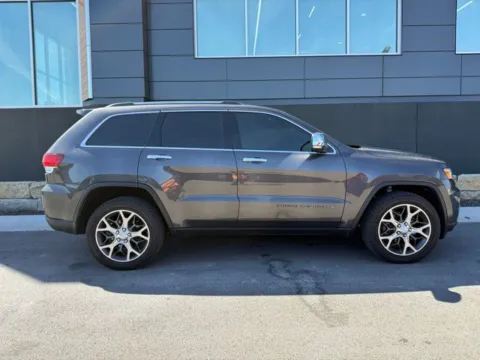 Photos of 2021 Jeep Grand Cherokee Limited for sale in Platte City, MO at Airport Chrysler Dodge Jeep Ram