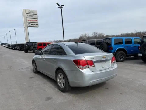 More photos of 2016 Chevrolet Cruze Limited 1LT at Airport Chrysler Dodge Jeep Ram, MO