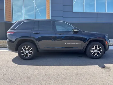 Photos of 2024 Jeep Grand Cherokee Limited for sale in Platte City, MO at Airport Chrysler Dodge Jeep Ram