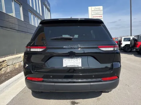 More photos of 2024 Jeep Grand Cherokee Altitude X at Airport Chrysler Dodge Jeep Ram, MO