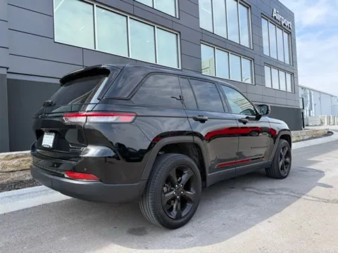 Another view of 2023 Jeep Grand Cherokee Limited for sale in Platte City, MO at Airport Chrysler Dodge Jeep Ram