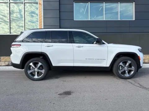 Photos of 2026 Jeep Grand Cherokee Limited for sale in Platte City, MO at Airport Chrysler Dodge Jeep Ram