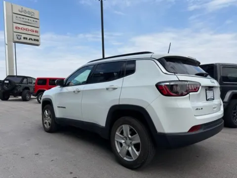 More photos of 2022 Jeep Compass Latitude at Airport Chrysler Dodge Jeep Ram, MO