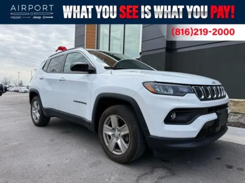 White 2022 Jeep Compass Latitude for sale in Platte City, MO