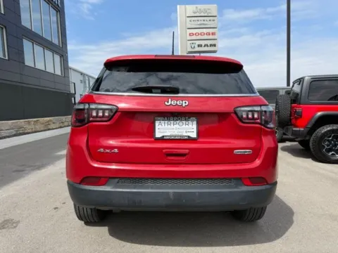 More photos of 2023 Jeep Compass Latitude Lux at Airport Chrysler Dodge Jeep Ram, MO