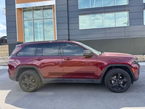 Photos of 2024 Jeep Grand Cherokee Altitude X for sale in Platte City, MO at Airport Chrysler Dodge Jeep Ram