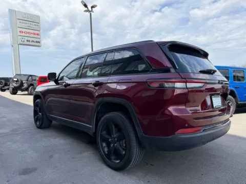 More photos of 2024 Jeep Grand Cherokee Altitude X at Airport Chrysler Dodge Jeep Ram, MO