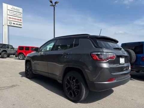 More photos of 2022 Jeep Compass Altitude at Airport Chrysler Dodge Jeep Ram, MO