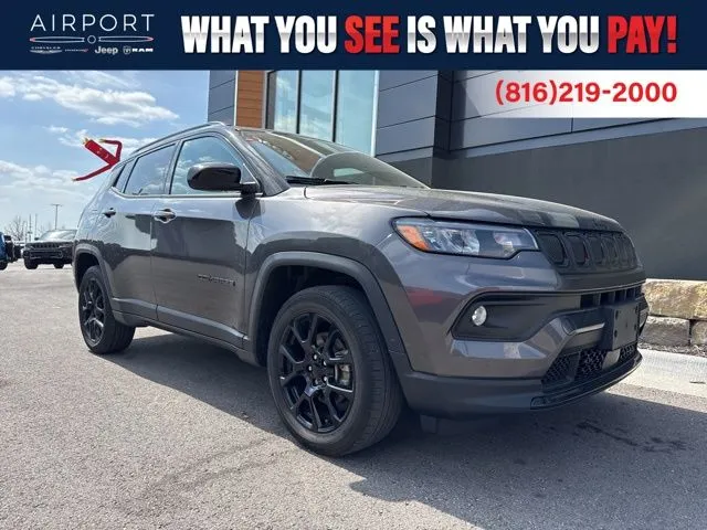 Used 2022 Jeep Compass Altitude with VIN 3C4NJDBB7NT184727 for sale in Kansas City