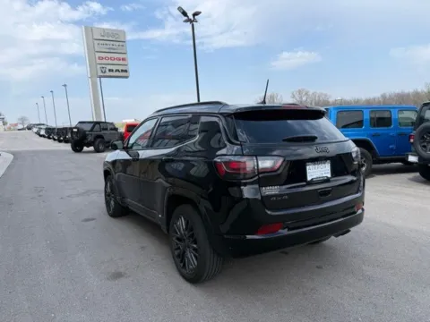 More photos of 2022 Jeep Compass High Altitude at Airport Chrysler Dodge Jeep Ram, MO