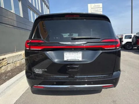 More photos of 2024 Chrysler Pacifica Touring at Airport Chrysler Dodge Jeep Ram, MO
