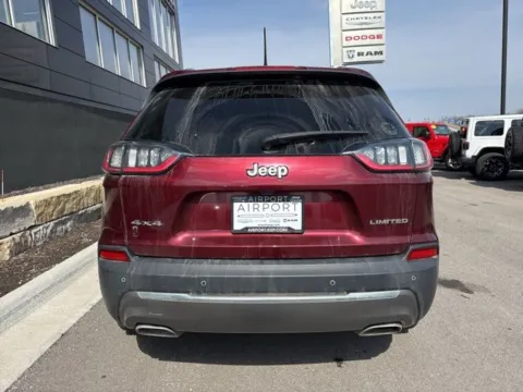 More photos of 2019 Jeep Cherokee Limited at Airport Chrysler Dodge Jeep Ram, MO