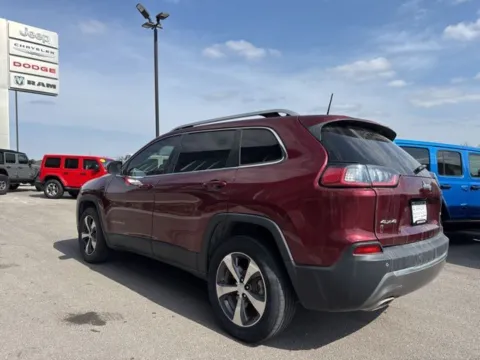 More photos of 2019 Jeep Cherokee Limited at Airport Chrysler Dodge Jeep Ram, MO