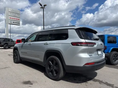 More photos of 2024 Jeep Grand Cherokee L Limited at Airport Chrysler Dodge Jeep Ram, MO