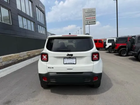 More photos of 2023 Jeep Renegade Altitude at Airport Chrysler Dodge Jeep Ram, MO