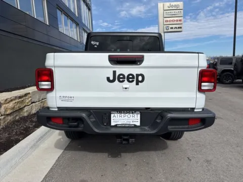 More photos of 2026 Jeep Gladiator Sport S at Airport Chrysler Dodge Jeep Ram, MO