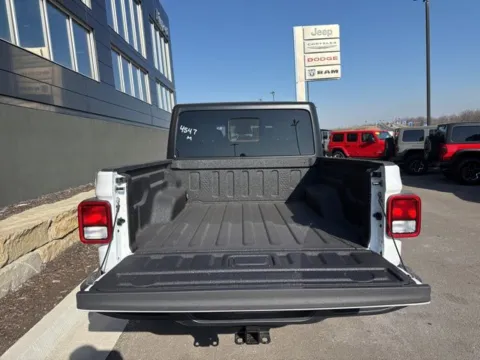 More photos of 2026 Jeep Gladiator Sport S at Airport Chrysler Dodge Jeep Ram, MO
