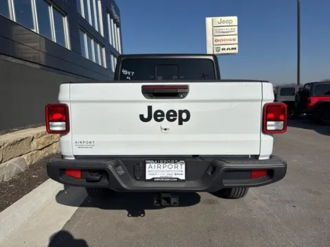 More photos of 2026 Jeep Gladiator Sport S at Airport Chrysler Dodge Jeep Ram, MO