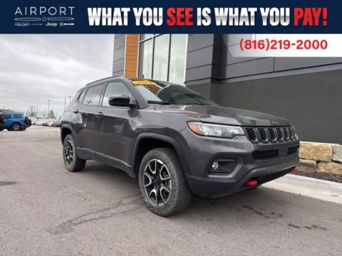 Gray 2024 Jeep Compass Trailhawk for sale in Platte City, MO