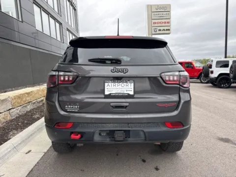 More photos of 2024 Jeep Compass Trailhawk at Airport Chrysler Dodge Jeep Ram, MO
