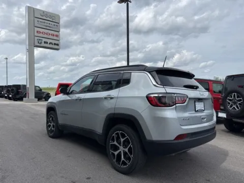 More photos of 2024 Jeep Compass Limited at Airport Chrysler Dodge Jeep Ram, MO