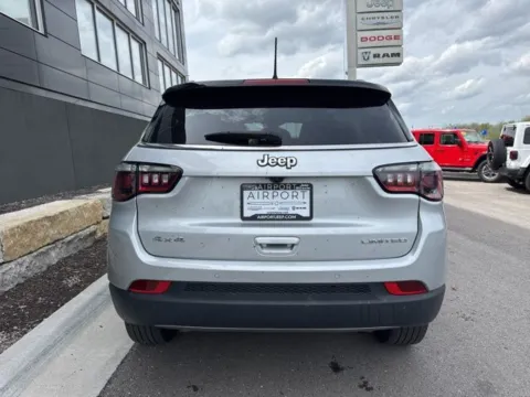 More photos of 2024 Jeep Compass Limited at Airport Chrysler Dodge Jeep Ram, MO