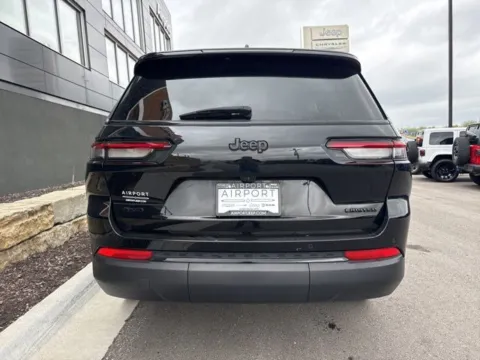 More photos of 2024 Jeep Grand Cherokee L Limited at Airport Chrysler Dodge Jeep Ram, MO
