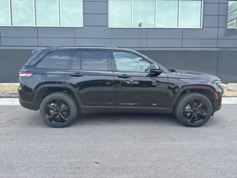 Photos of 2023 Jeep Grand Cherokee Altitude for sale in Platte City, MO at Airport Chrysler Dodge Jeep Ram