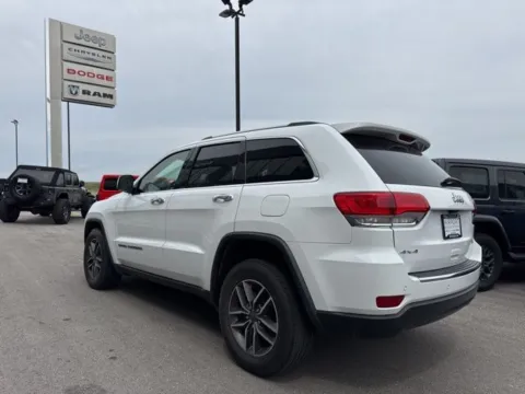 More photos of 2019 Jeep Grand Cherokee Limited at Airport Chrysler Dodge Jeep Ram, MO