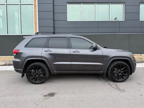 Photos of 2020 Jeep Grand Cherokee Altitude for sale in Platte City, MO at Airport Chrysler Dodge Jeep Ram