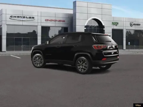 More photos of 2026 Jeep Compass Latitude at Airport Chrysler Dodge Jeep Ram, MO